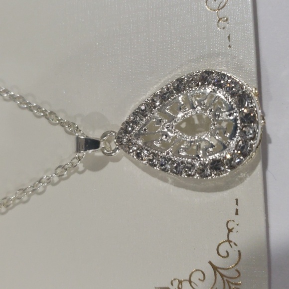 Silver Teardrop Pendant Necklace w/ Crystal Accents & Earrings Women's Jewelry - Picture 3 of 7